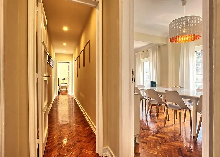 Almirante 3-Four Bedrooms