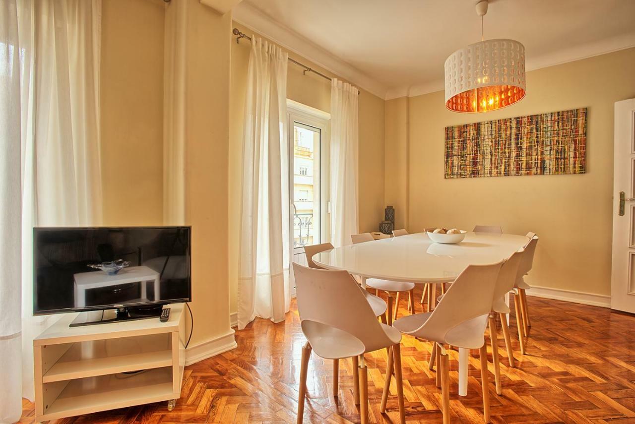 Almirante 3-four Bedrooms Apartment Lisbon