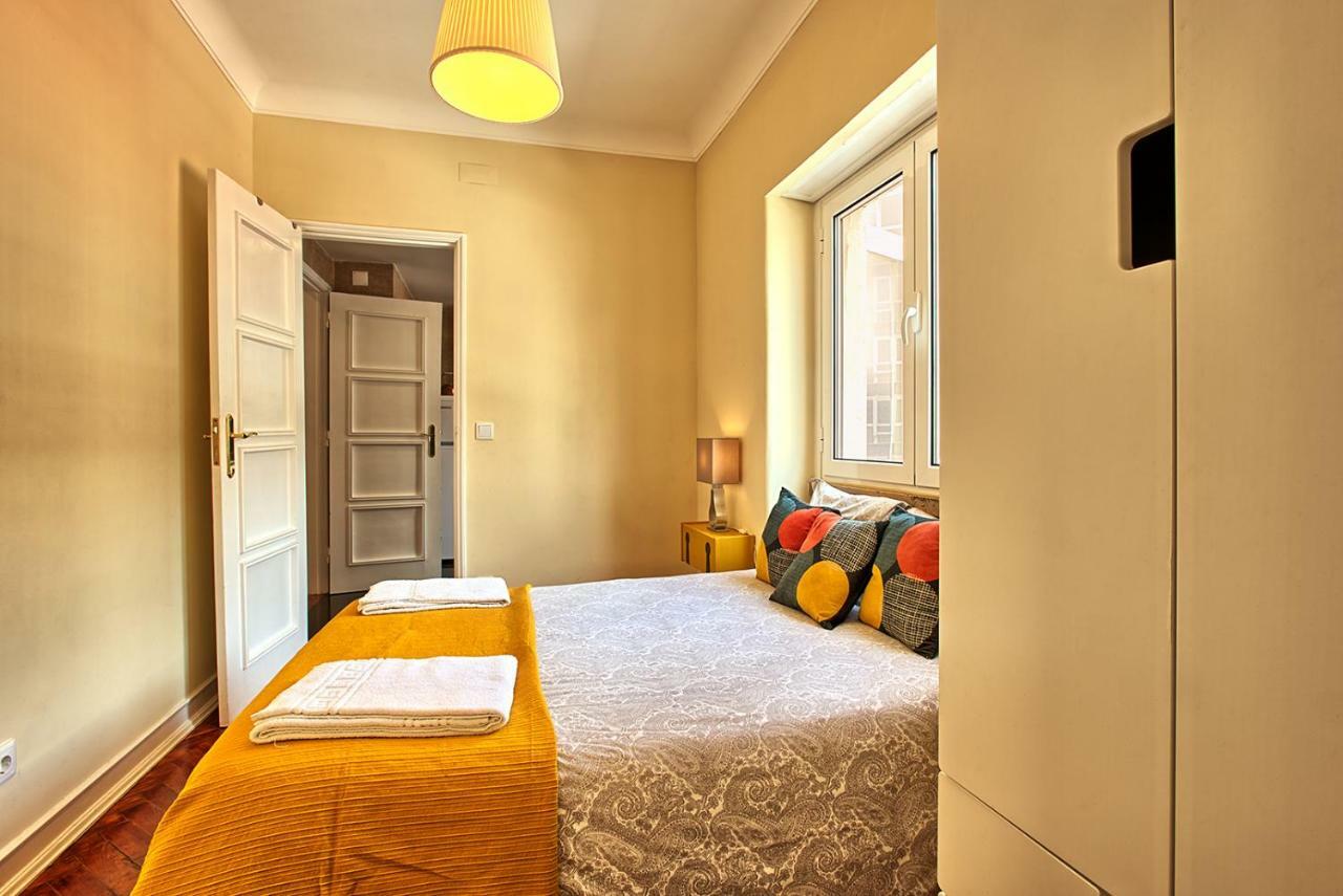 Apartment Almirante 3-four Bedrooms Lisbon