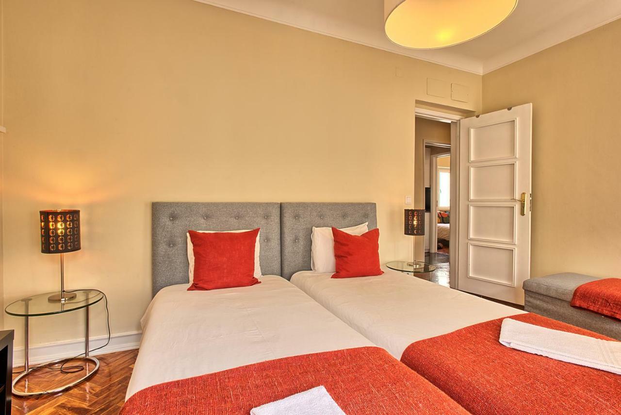 Almirante 3-four Bedrooms Apartament *